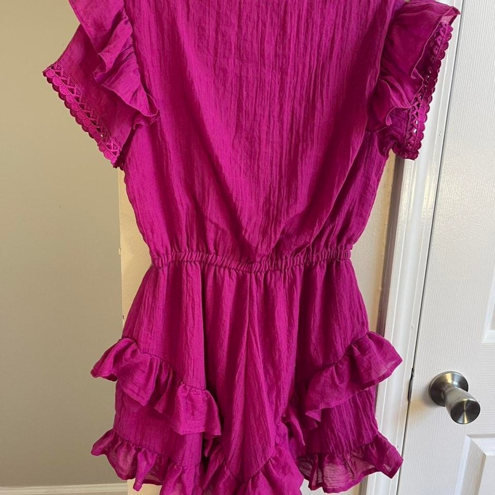 Forever 21 Magenta Lace Ruffle Romper Keyhole Neck Fuchsia Small - Picture 4 of 7